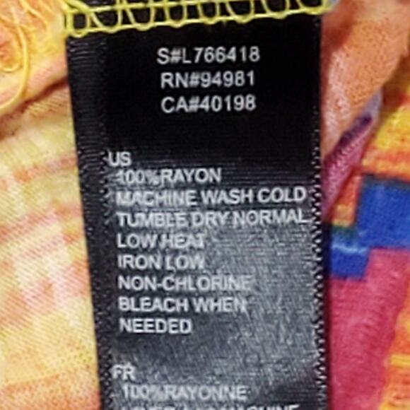 Twentyone Multicolor Geometric Shape Racerback Top Small - Picture 5 of 7